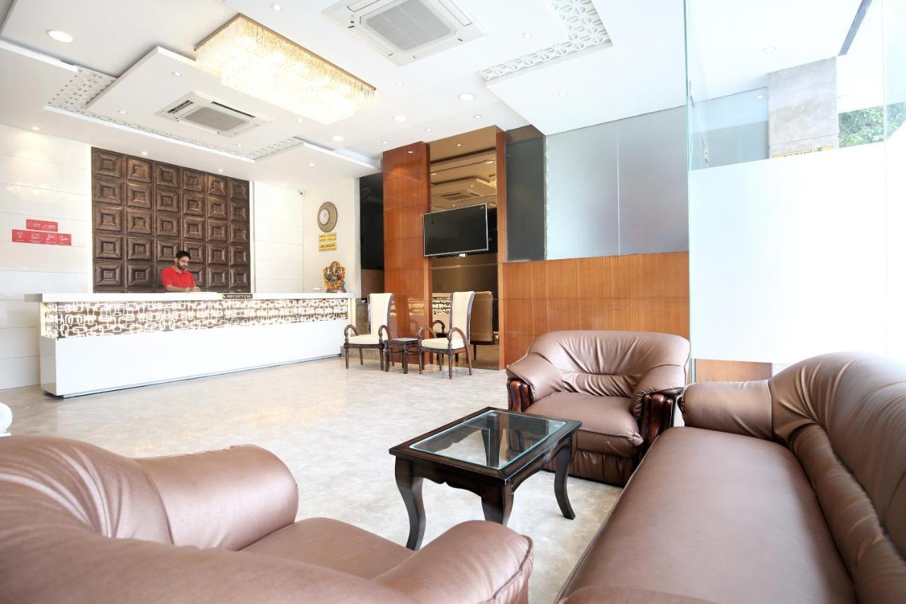 Capital O 8510 Welcome Inn อัมริตสา ภายนอก รูปภาพ