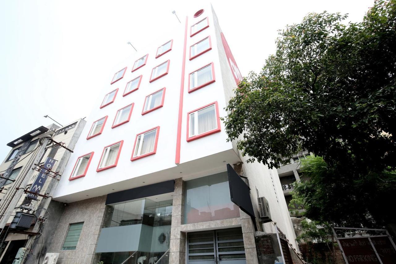 Capital O 8510 Welcome Inn อัมริตสา ภายนอก รูปภาพ