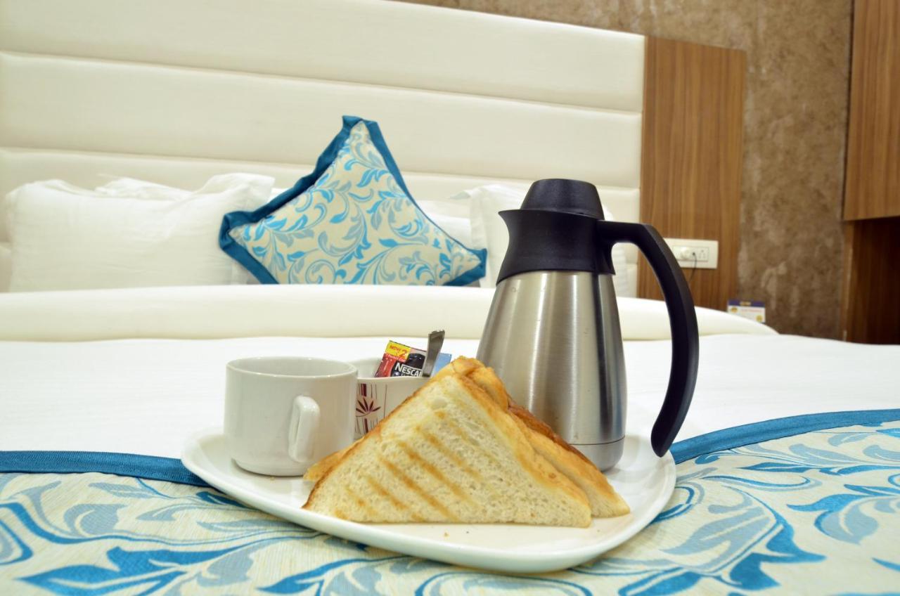 Capital O 8510 Welcome Inn อัมริตสา ภายนอก รูปภาพ
