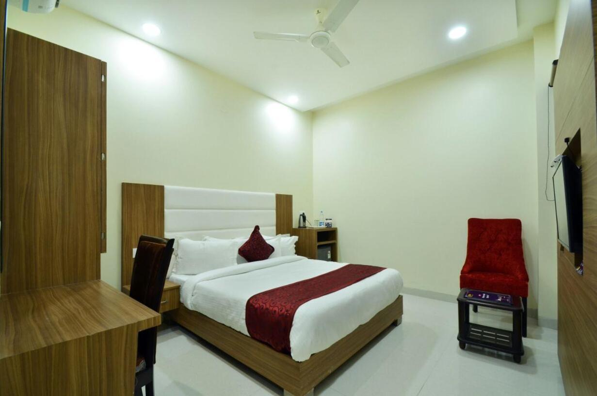 Capital O 8510 Welcome Inn อัมริตสา ภายนอก รูปภาพ