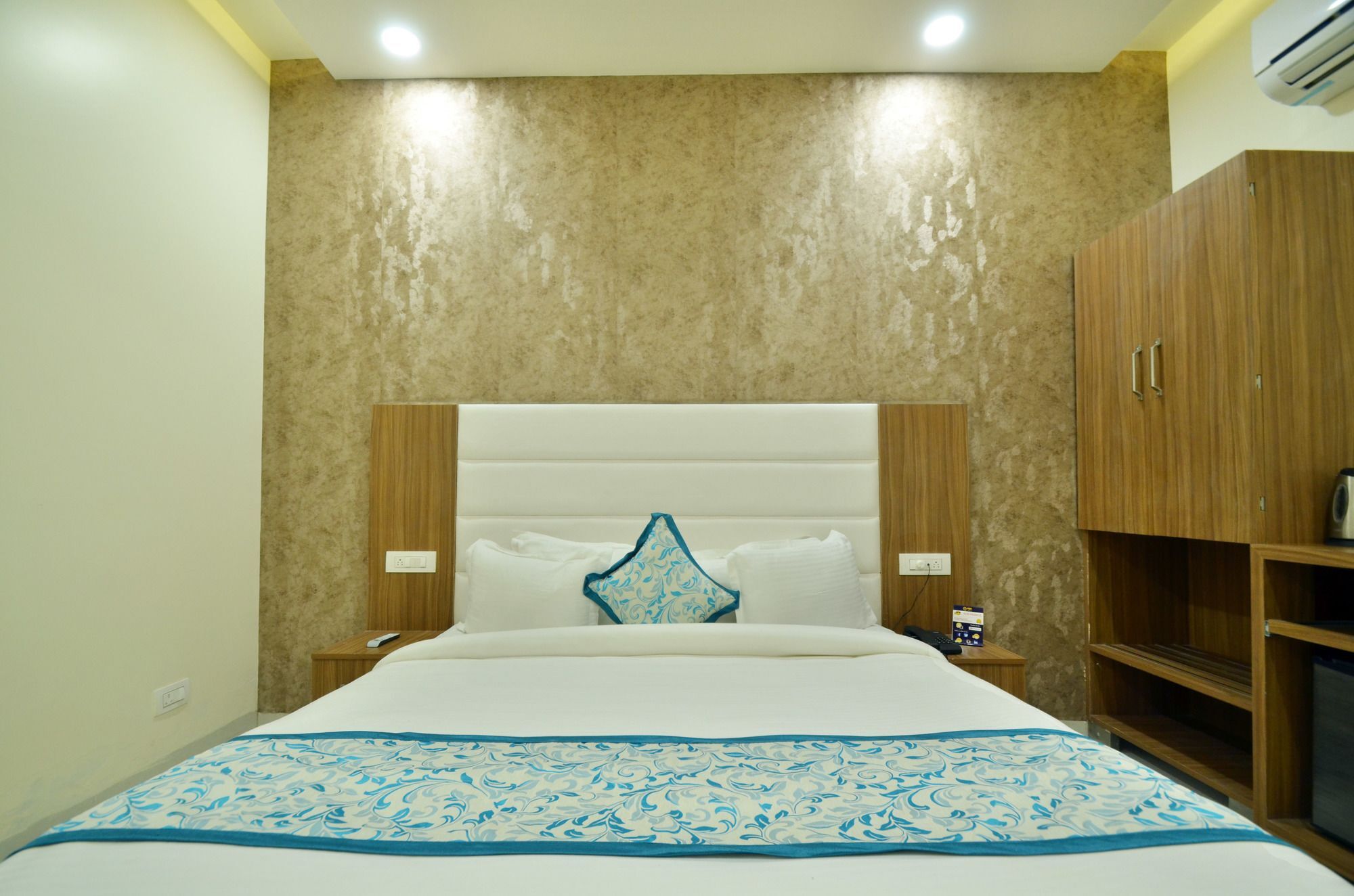 Capital O 8510 Welcome Inn อัมริตสา ภายนอก รูปภาพ